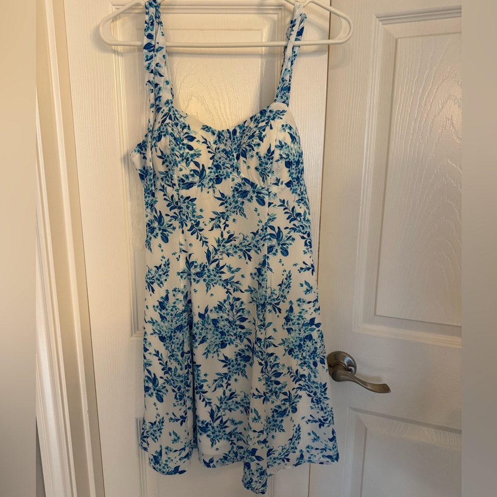 Lily Rose blue and white floral dress. Size medium